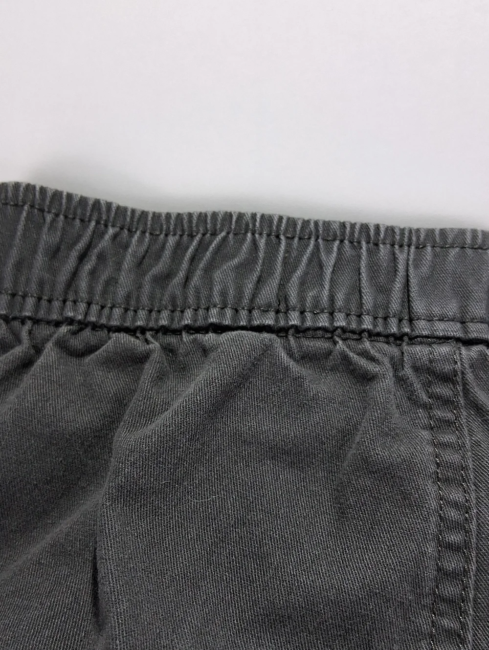 Boys Old Navy Khaki Pants Size Small (6/7) Taper Leg Dark Gray Button Fly Pocket